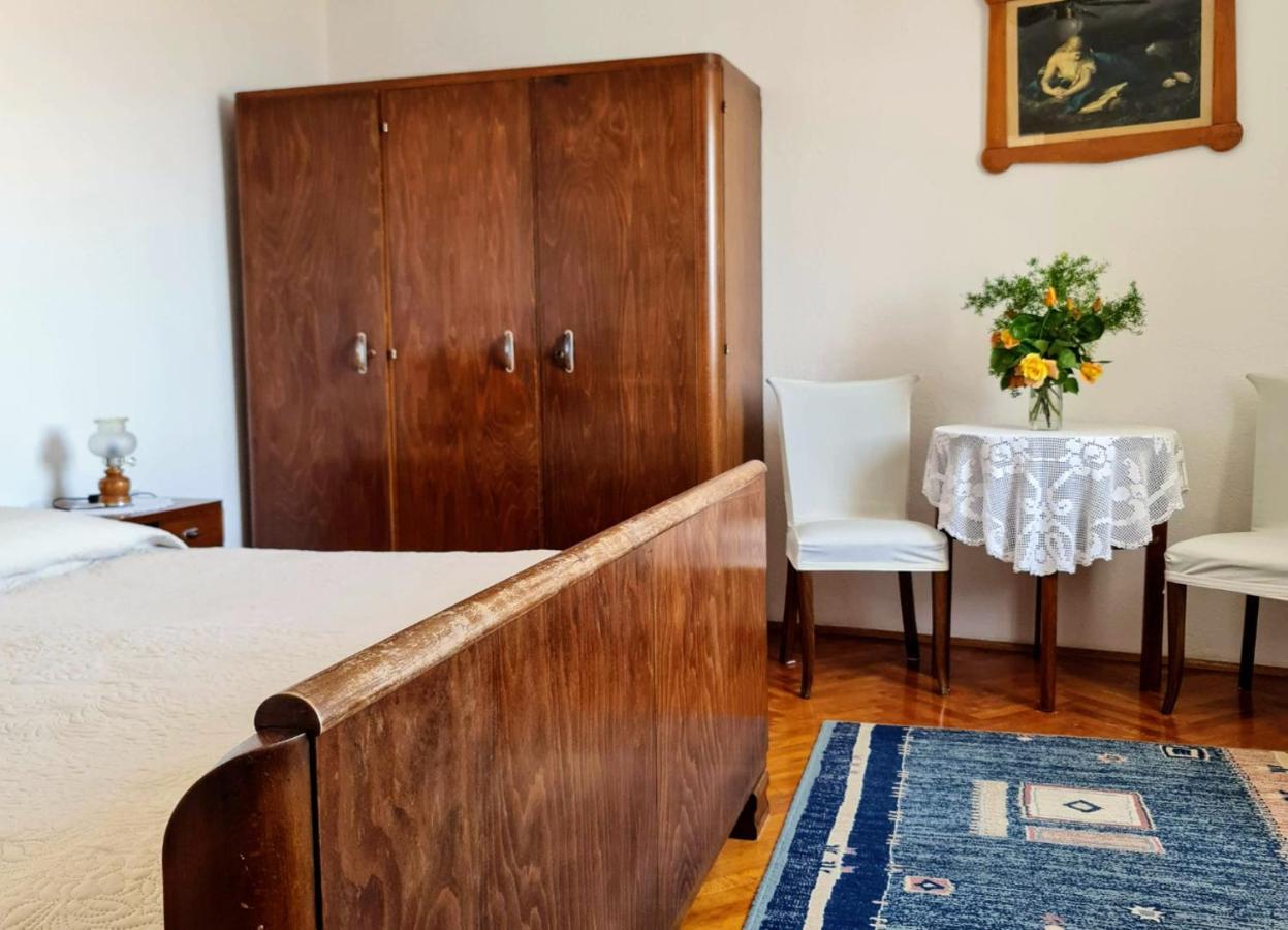 Guesthouse Lidija Сутиван Екстериор снимка