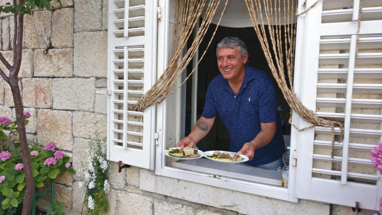 Guesthouse Lidija Сутиван Екстериор снимка