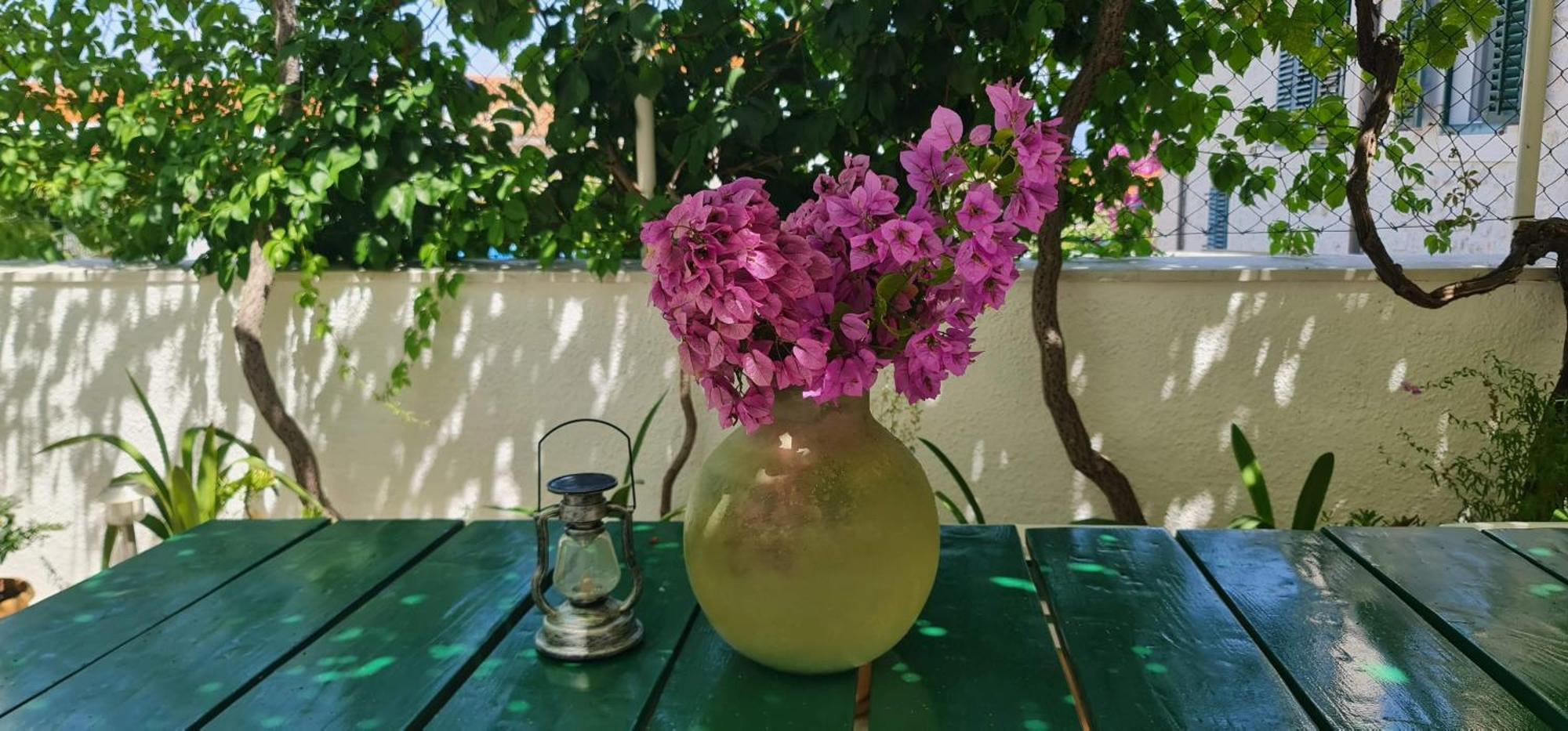 Guesthouse Lidija Сутиван Екстериор снимка