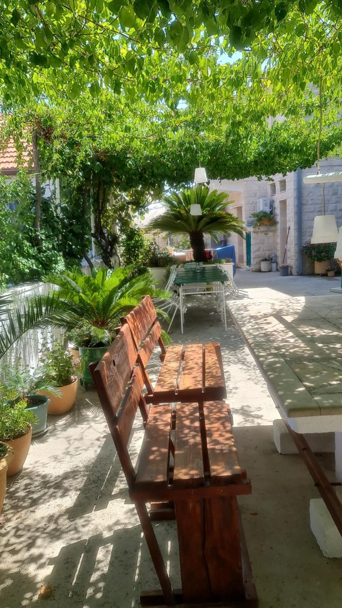 Guesthouse Lidija Сутиван Екстериор снимка