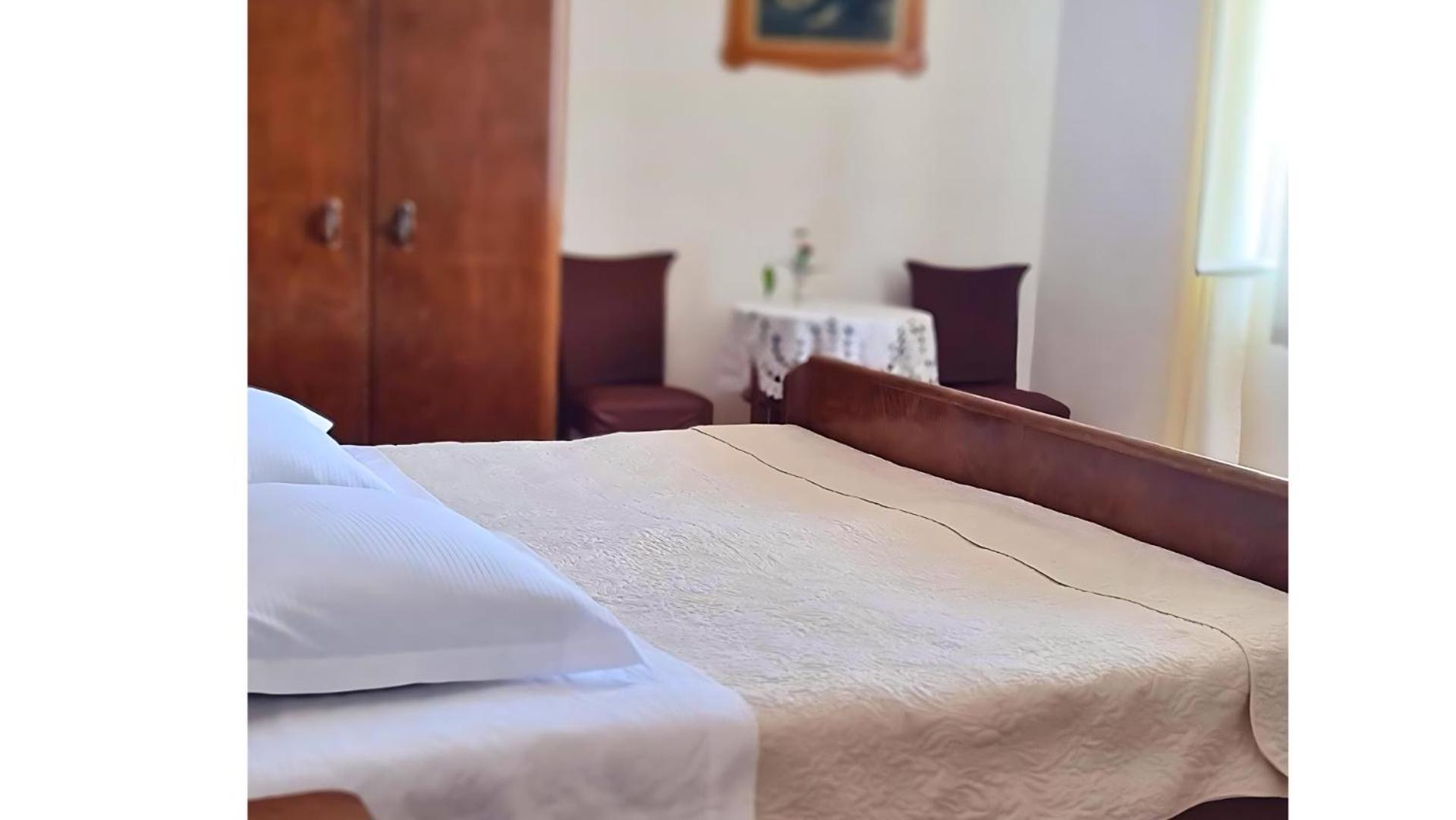 Guesthouse Lidija Сутиван Екстериор снимка